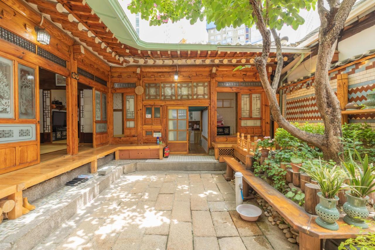 Dongmyo Hanok Sihwadang - Private Korean Style House In The City Center With A Beautiful Garden 首爾 外观 照片