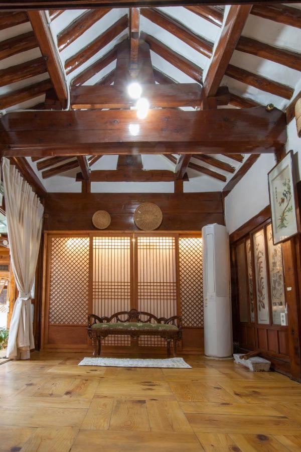 Dongmyo Hanok Sihwadang - Private Korean Style House In The City Center With A Beautiful Garden 首爾 外观 照片